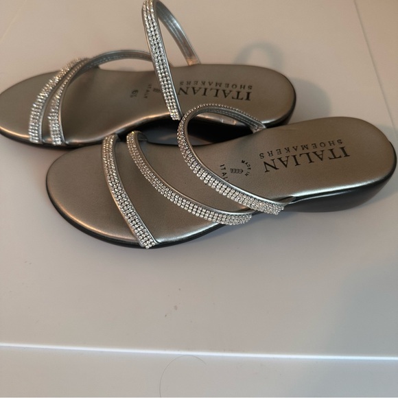 NEW Silver Rhinestone Slip-On Sandals Women’s Size 6.5 - Picture 2 of 6